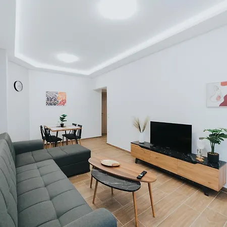 Comfy And Stylish Apartment Thessaloniki Exterior photo